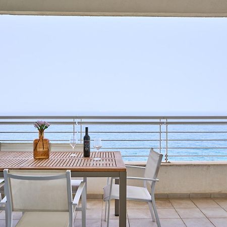 Stunning 3-Bedroom Seaview Retreat In Fort Cambridge Sliema Bagian luar foto
